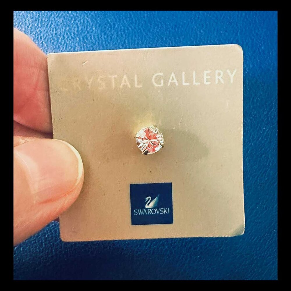 **DISCOUNTED SHIPPING** Swarovski Crystal Tie Tack Lapel Pin / Push Pin.